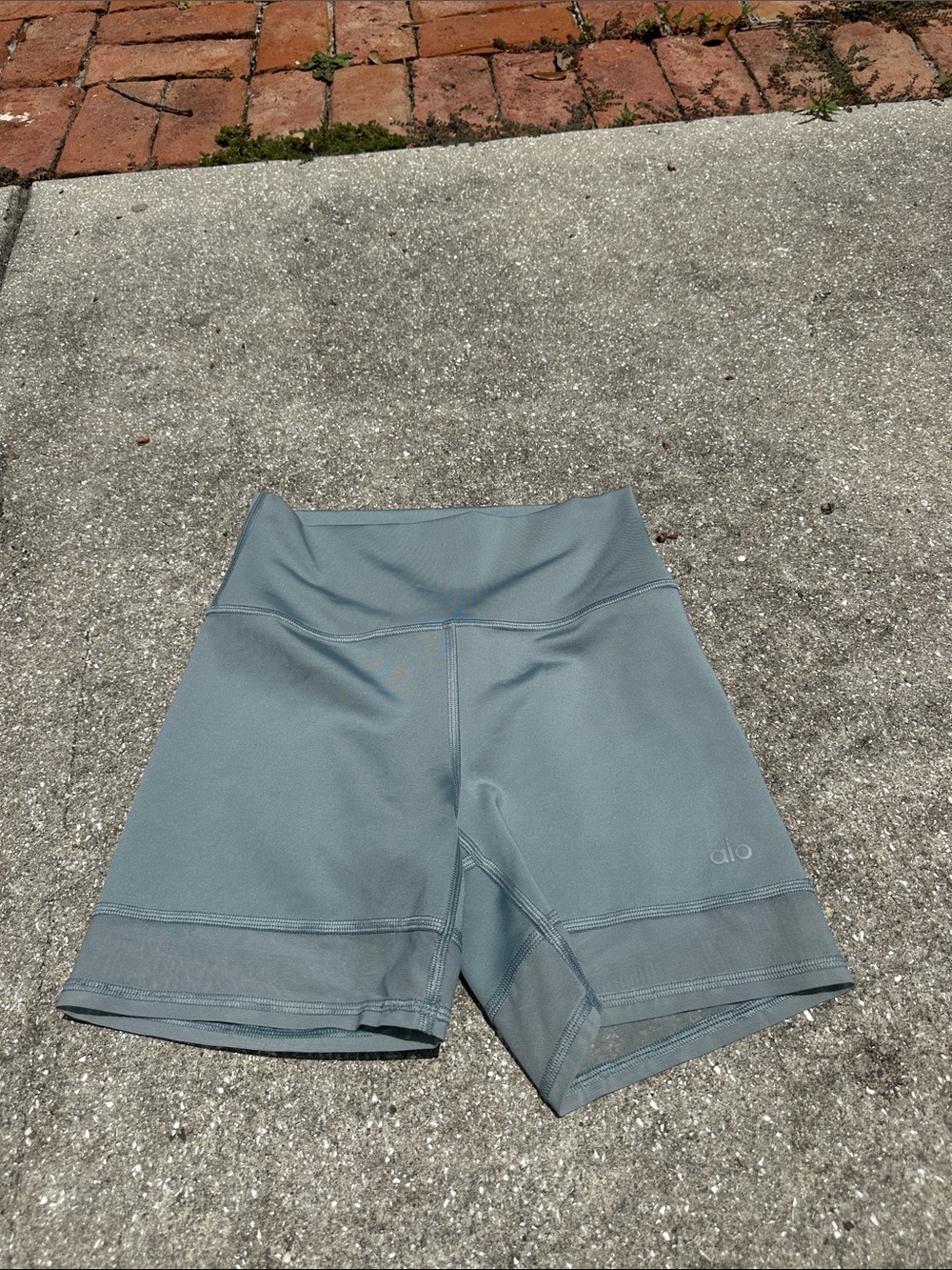 ALO Yoga Dusty Blue High-Rise Bike Shorts - Picture 1 of 1